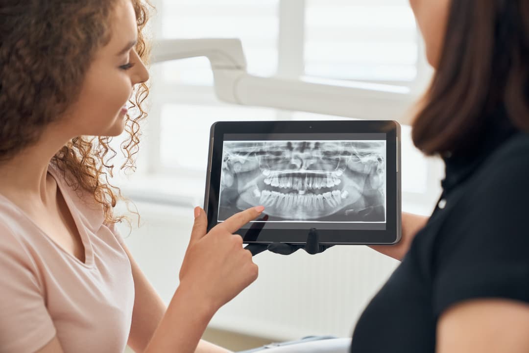 Invisible Gum Contouring with Laser Dentistry main image || ''
